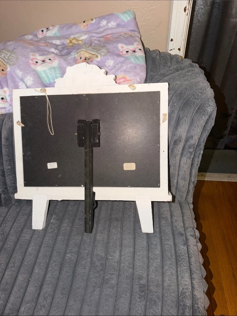 Vintage-Inspired White Chalkboard Easel with Floral Accent needs chalk